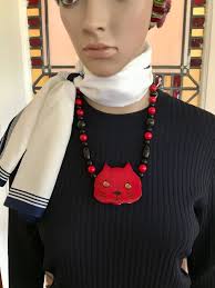 Colar Francês PAVONE Collier Tête Chat Rouge UNIQUE EXEMPLAIRE Art Déco  Feito à Mão Colar de Gato Galalith com Contas Vermelhas Design Francês  Jóias