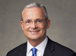 Élder Kearon es llamado al Cuórum de los Doce Apóstoles