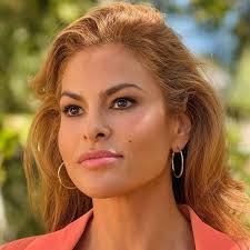 Hazel Blunt's Instagram, Twitter & Facebook