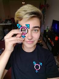 Lori Warfield (zoombie2134)