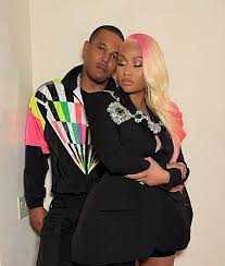 In true nicki fashion, the rapper sported two bright yellow buns in an ice. Nicki Minaj Shares First Snaps Of Her Son As She Opens Up About Motherhood Aktuelle Boulevard Nachrichten Und Fotogalerien Zu Stars Sternchen