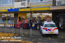 Twee Mannen Overvallen Zeeman Slinge Rotterdam Nieuws Op Beeld