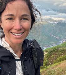The Amazing Lucy Barnard Martin is pleased to welcome expedition leader,  writer and speaker Lucy Barnard to the show. Lucy is attempting to become  the first woman to walk the length of