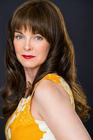 Lora Oliver's Instagram, Twitter & Facebook