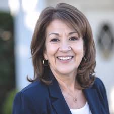 A huge thank you to The Modern Coach and the Momentum Award judges for this  incredible honor! I'm truly proud to be part of such a fantastic community  of career coaches. |