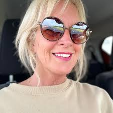 Even voorstellen! Interieurarchitect Jeroen Overmars zal naast Bertram &  Pauline te zien zijn als nieuwe presentator 'van Woonvilla naar Droomvilla'  in de aflevering van vandaag 31 maart om 17.30 uur bij RTL4!