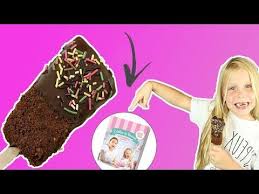 Louane Fait Une Recette De Notre Livre Le Brownie Sucette Youtube En 2020 Roxane Et Louane Atelier De Roxane Decoration Bonbon