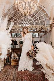 Browse our collection of equestrian products handpicked by riders just like you. Laurel Kleid Brautkleider Brautkleider Sets Oonce