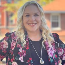 Rachael Heiss-Real Estate Associate Broker