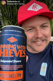 Does anyone know of any bar showing this afternoons Newcastle match please  ⚽️