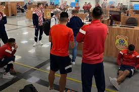 Club atlético independiente bahìa blanca, bahía blanca (bahía blanca, buenos aires). Copa Sudamericana Brasil Deporto A 12 Integrantes De La Delegacion De Independiente Que Denuncio Maltrato Policial E Igual Pidio Jugar Hoy Contra Bahia La Nacion