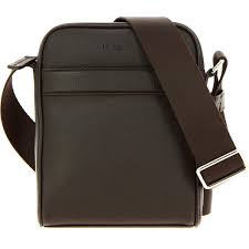 La sac pour hommes, l'accessoire indispensable des gentlemen. Reporter Pm Le Tanneur Pochette Sacoche Homme