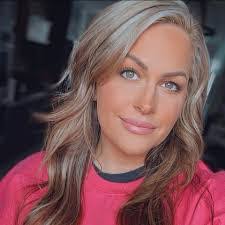 Janae Jacobs's Instagram, Twitter & Facebook