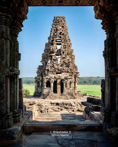 Dashavatar Temple, Deogarh, Uttar Pradesh This temple, dedicated to Vishnu was constructed during the Gupta Period around early 6th Century. It has beautifully carved sculptures all around. The most notable is the