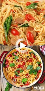 Une Creme Fromage Tomate Sauce Au Basilic Est Cuit Dans Les Pates Linguine Dans Cette Recette Une Eto En 2020 Pasta Con Pollo Recetas Comidas Con Pollo Recetas Comida