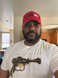 Dave's guitar dies right at the Everlong intro!