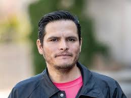 Daniel Gilson's Instagram, Twitter & Facebook