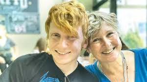 Rachel Lessard's Instagram, Twitter & Facebook