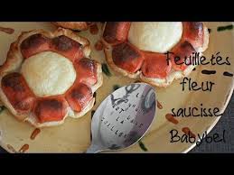 Feuilletes Fleurs Saucisses Et Babybel Youtube Babybel Accompagnement Saucisse Feuillete