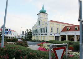 Lieblingsbrands shoppen im designer outlet parndorf kurier.at. The Best Designer Outlet Parndorf Tours Tickets 2021 Burgenland Viator