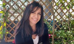 Η βάσω γουλιελμάκη παραχώρησε συνέντευξη στην εκπομπή love it και την κατερίνα νινιού, όπου μίλησε, μεταξύ άλλων, για την κόρη της, τον πρώην σύζυγό της, σωκράτη αλαφούζο, αλλά και τις ερωτικές σκηνές, που όπως τόνισε. Basw Goylielmakh Oi Eyxes Kai H Fwtografia Gia Ta Gene8lia Ths Korhs Ths Mothersblog Gr