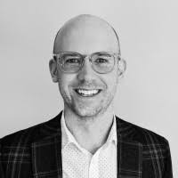 Kit Moody's Instagram, Twitter & Facebook