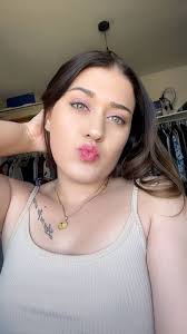 Tu as WhatsApp ??🥰