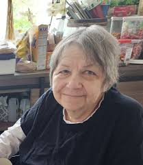 Bernadette Dickinson's Instagram, Twitter & Facebook