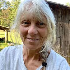 Any recommendations for a chiropractor for sciatica issues in Toccoa, GA?