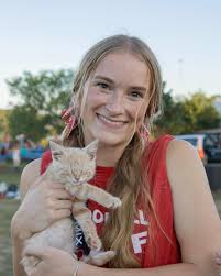 Georgia Cooley's Instagram, Twitter & Facebook