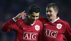 Manchester united is delighted to confirm that the club has reached agreement with juventus for the transfer of cristiano ronaldo, subject to agreement of personal terms, visa and medical, said the club in a statement. Cristiano Ronaldo Followed On Motorway By Portuguese Tv As Man Utd Return Confirmed Daily Star