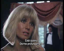 Can anyone guess the episode? Está ό. Dorme profundamente