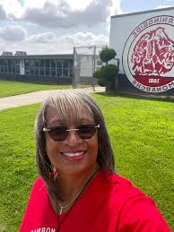 Morningside Alumni Class of 77 and 89 Sharing Memories