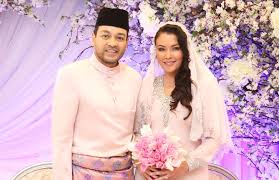 Tunku nadzimuddin tunku mudzaffar (k. The Engagement Of Tunku Jamie Nadzimuddin And Sarimah Ibrahim Tatler Malaysia