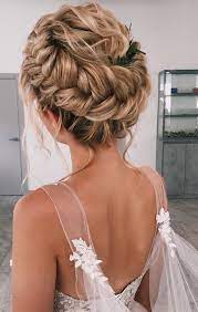 See more ideas about long hair styles wedding hairstyles hair styles. 20 Easy And Perfect Updo Hairstyles For Weddings Elegantweddinginvites Com Blog