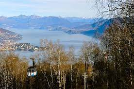 La fune dell'impianto ha ceduto quasi in vetta (a 100 metri prima dell'ultimo pilone) in uno dei punti più alti. Escursione Con Panorami Stupendi E Con Vista Su 7 Laghi Sulla Cima Del Mottarone Partendo Da Coiromonte