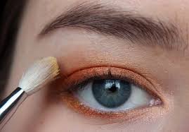 Habt ihr euch schon immer. Tipps Tricks Und Tutorial Make Up Fur Blaue Augen Oranger Lidschatten Carina Teresa Beauty Blog