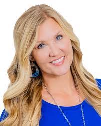 Nina Meadows's Instagram, Twitter & Facebook