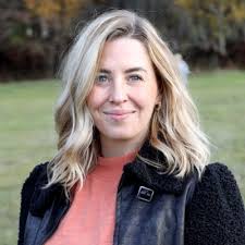 Ringing in SIX DaVita years at The Leadership Meeting this week in National  Harbor, MD! ✨ So grateful to have the opportunity to grow up through my  career with DaVita, and for