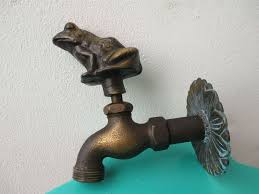 Ein schöner garten will bewässert werden! Messing Jugendstil Wasserhahn Frosch Figur Garten Bewassern Nostalgie 1 2 Zoll Wasserhahn Garten Wasserhahn Jugendstil