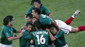 La selección mexicana de béisbol que aspira a pelear por medallas en los juegos olímpicos de tokio, cumplió esta madrugada su primer entrenamiento con la hora de japón, para aclimatarse a las condiciones de la cercana competencia. Mundial 2018 Rusia Los 23 Convocados De La Seleccion Mexicana Para El Mundial De Corea Japon 2002 Marca Claro Mexico