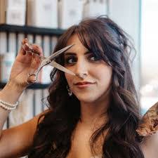 Samantha Kendall's Instagram, Twitter & Facebook