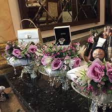 Barang hantaran is basically wedding gifts that the bride and groom give to each other. Dulang Hantaran Dan Gubahan Design Craft Others On Carousell