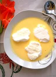 Floating Island Dessert A Scrumptious Recipe Of Poached Meringues Floating Over Creme Anglaise A Smooth And Floating Island Dessert Dessert Recipes Desserts