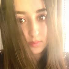 Marium Malik (@mariummalikart) • Instagram photos and videos