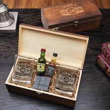 8 awesome housewarming gifts for men with bachelor check out some of the best housewarming gifts to give a bachelor pad a more homey feel. 21 Unbeatable Wooden Gifts For Him