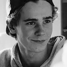 Последние твиты от isak+even (@isakxeven). Isak Tarjei Sandvik Moe Skam Season 3 2016 Isak Valtersen Isak Skam Character Inspiration Male