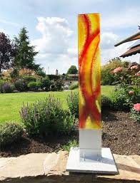Neuer blickpunkt für den garten #freeformglaskunst #freeformglas #glaskunst #gartenkunst #weißenfeld. 90 Glas Im Garten Ideen Glaskunst Traumgarten Garten