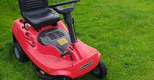 How To Use Sea Foam Three Ways To A Cleaner Fuel System In 2020 Napa Auto Parts Store Lawn Mower Maintenance Car Mechanic