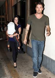 Jul 02, 2021 · then there was another little one popping up on screen as megan joked that he had to 'crawl' to keep out of shot. Megan Fox And Brian Austin Green Name Their Newborn Son Bodhi Ransom Green Daily Mail Online